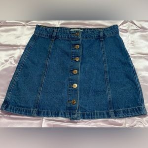 SOLD Cute4DaSummer Forever 21 mini skirt